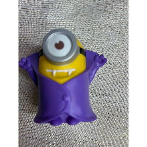 Minions Large Lot of Minions Despicable Me Movies 8 - Picture 6 of 10